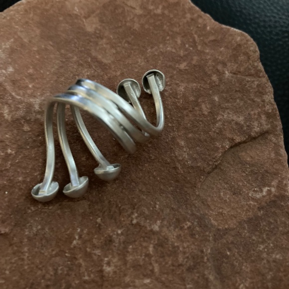 .925 Large Sterling Silver ring - Picture 5 of 13